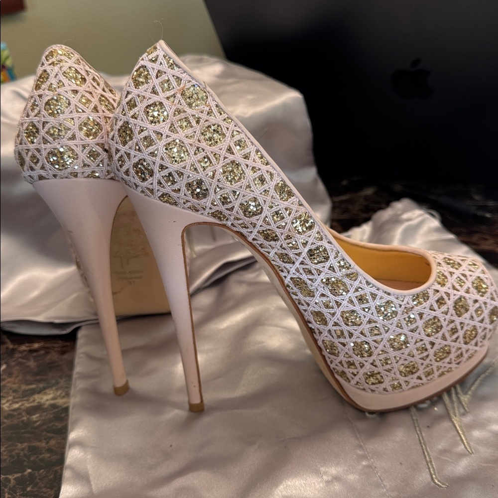 Giuseppe Zanotti Pink and Gold Crystal Lattice Peep-Toe Pumps
